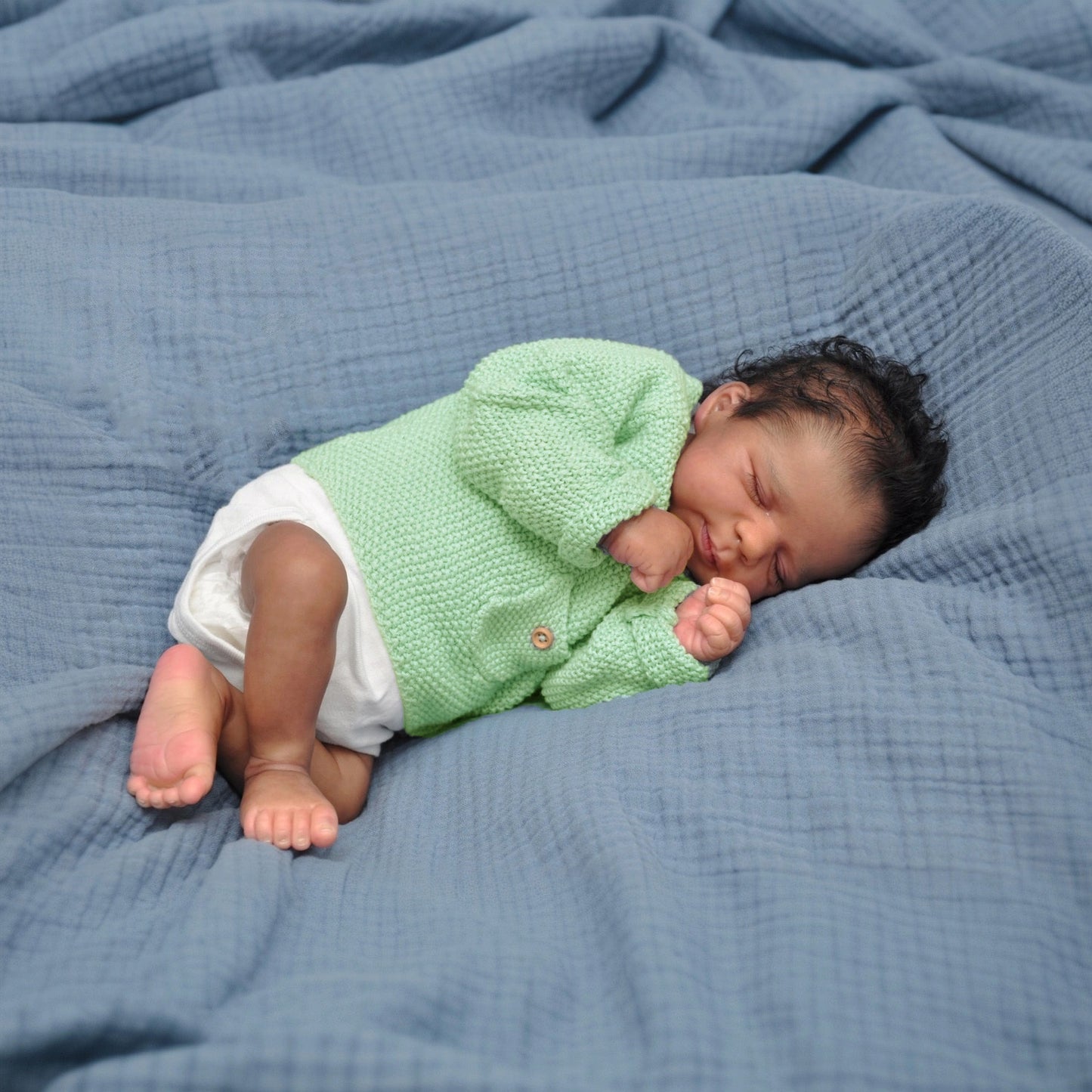 17.72inch Asleep Reborn Baby Doll Toy for Girl Cloth Body Vinyl Limbs Lifelike Black Brown Light Beige Smile Babies Doll Kid Birthday Gift Collectable Humanoid Toys