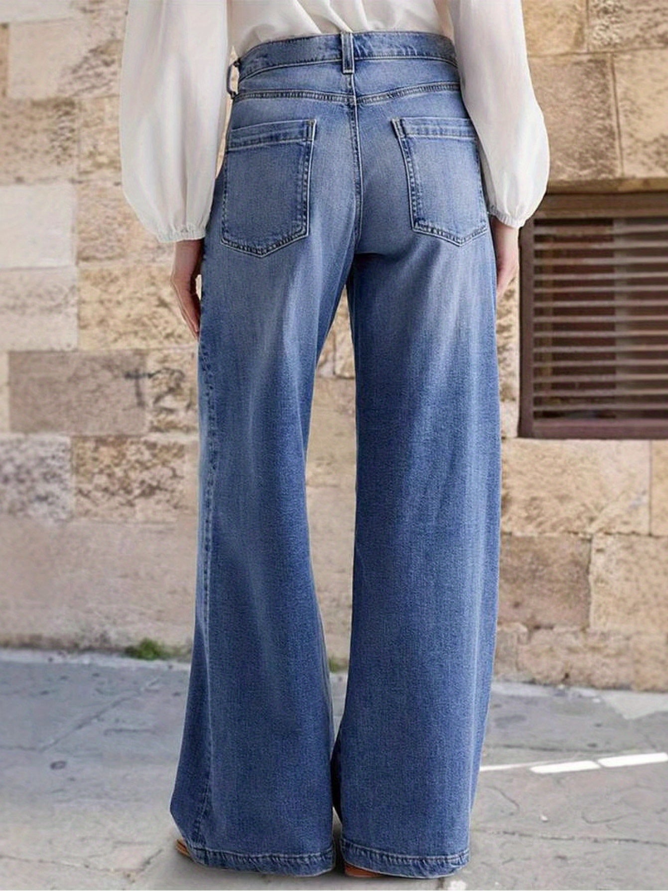 [Vintage High-Waisted Jeans] 1pc Women's High-Waisted Wide-Leg Jeans | Vintage Light Wash with Faded Details, Casual Loose-Fit Trousers Featuring Classic Belt Loops & Pockets, Stylish Full-Length Bottoms for Daily Streetwear,