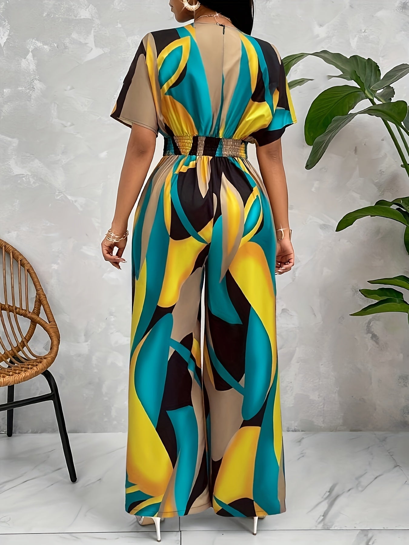 [Vibrant Jumpsuit] Vibrant Geometric Women's Jumpsuit - V-Neck, Polyester, Batwing Sleeves, Tie Waist, Machine Washable, Perfect for All Seasons