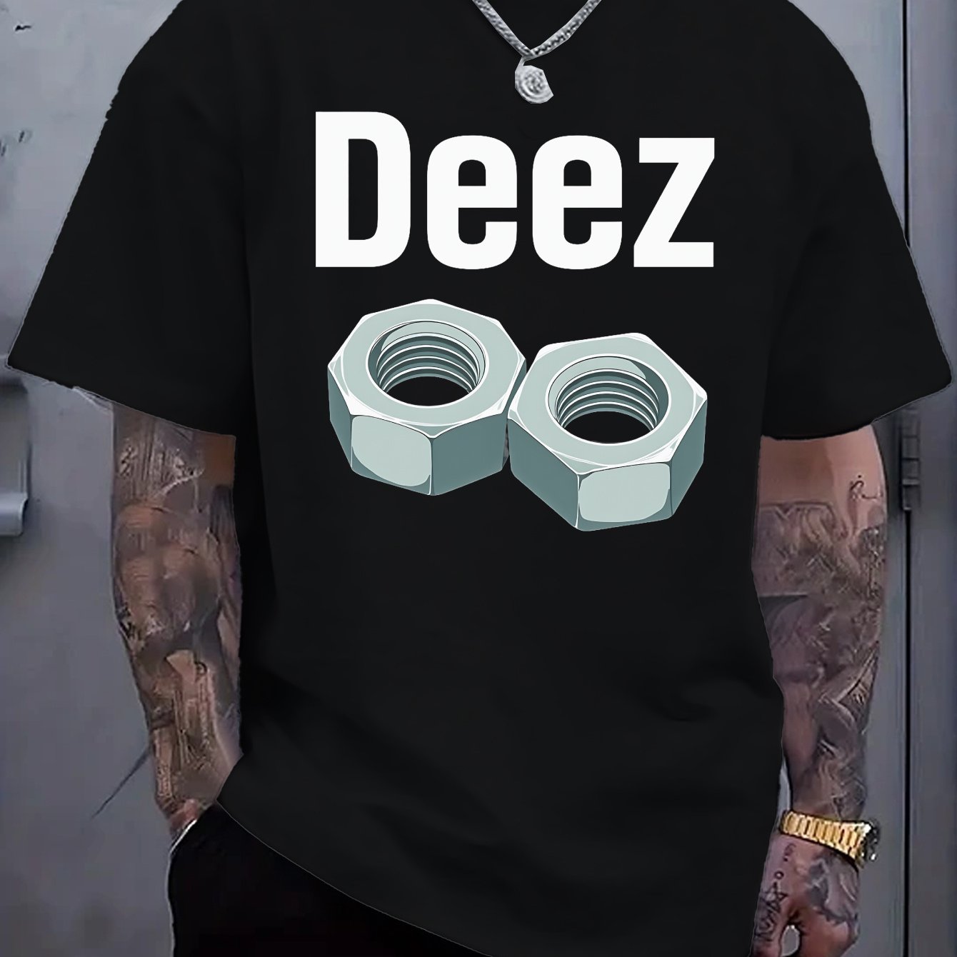 Men's Casual Loose Fit Round Neck T-Shirt - White Tee with Bold "Deez" Text & Nut Graphics, Machine Washable Streetwear Top for Everyday Comfort