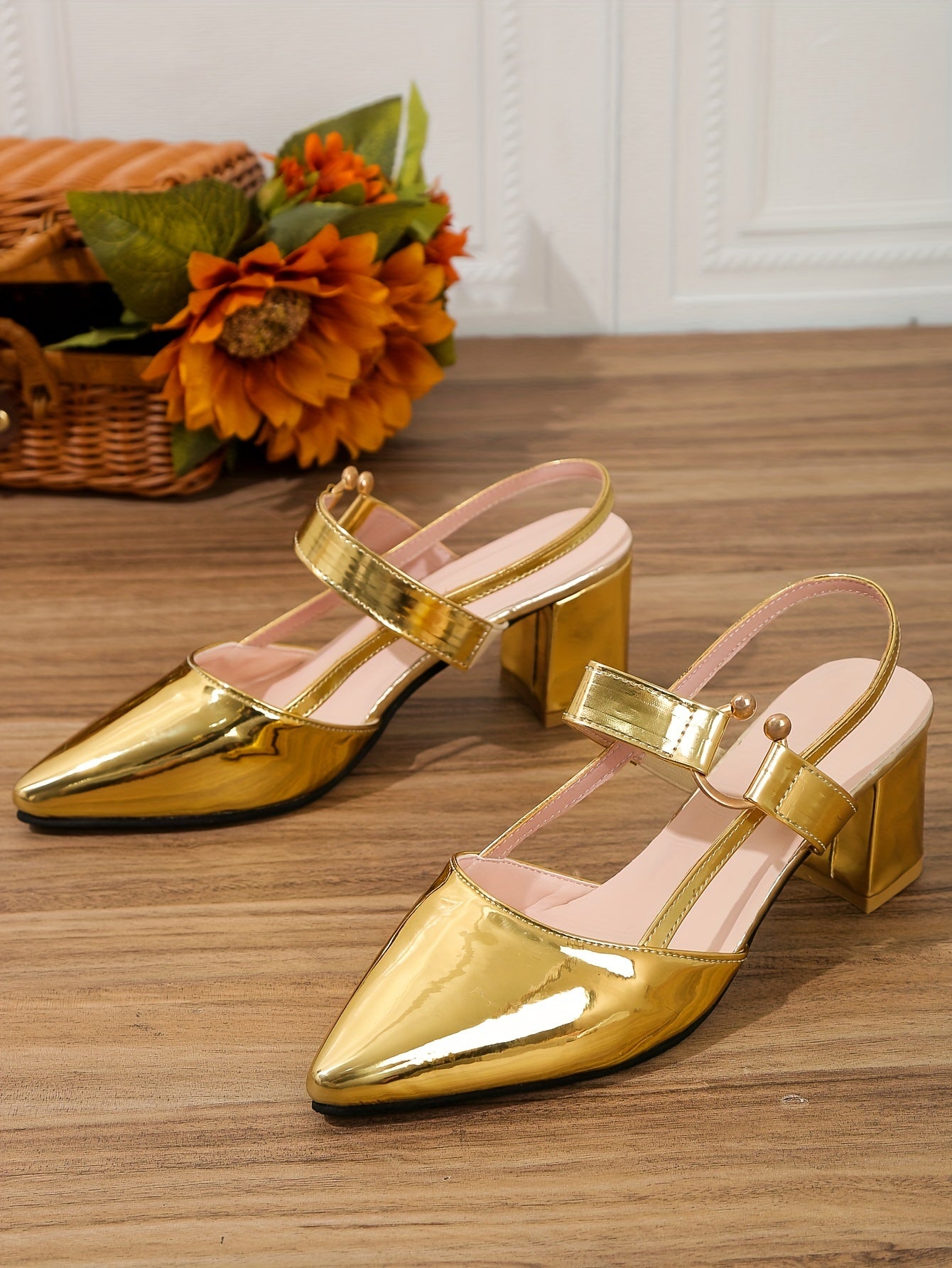 [Thick Heel Sandals] Medium Heel Ladies Pointed Toe Baotou Thick Heel Fashion Sandals Versatile Shoes