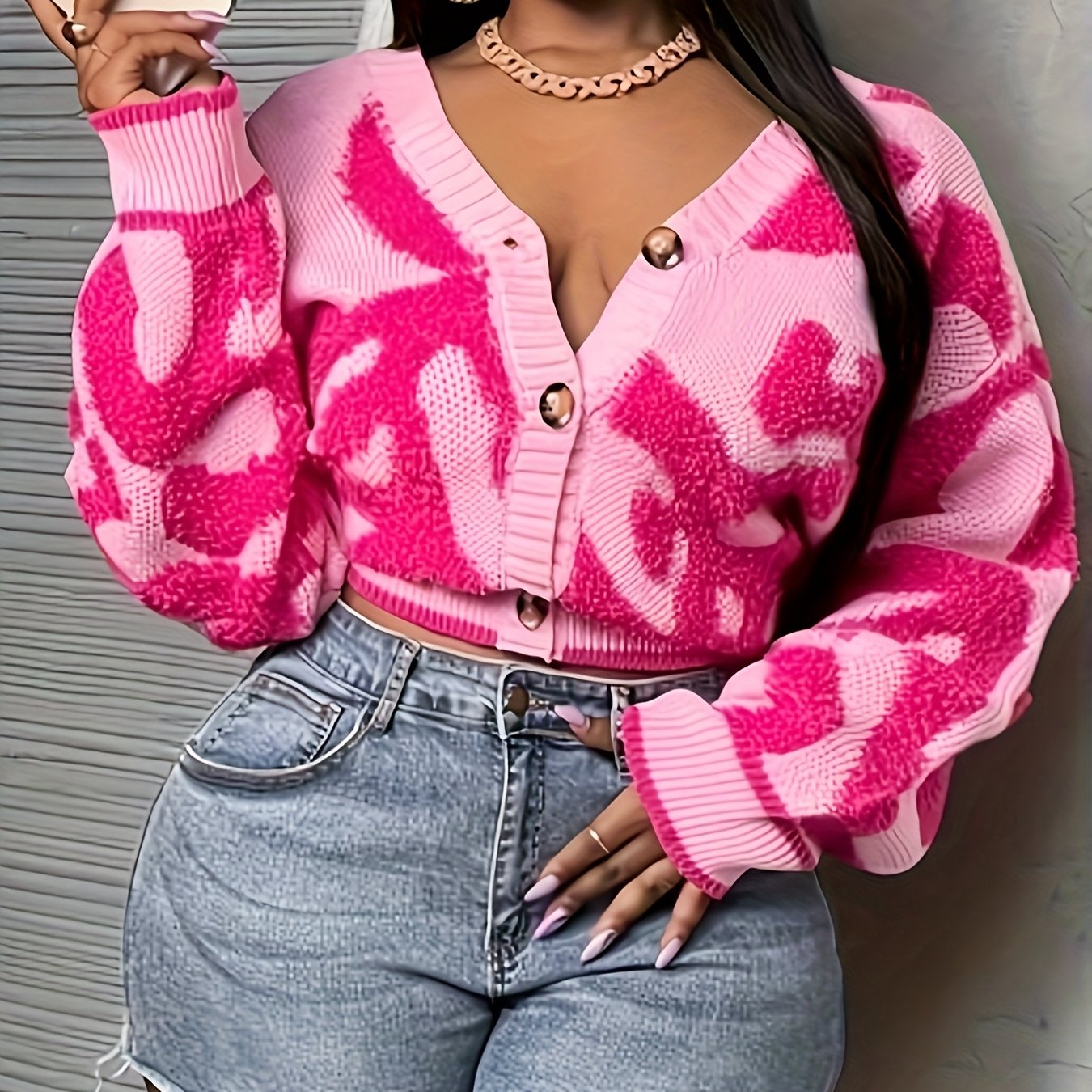 New Autumn And Winter Sweet Color-Blocked V-Neck Buttoned Cardigan Short Leopard Print Sweater for Women in The European And American Style 2025.