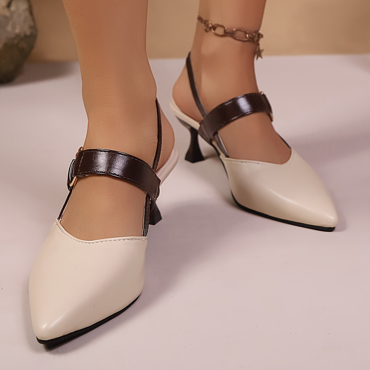 [Shiny Silvery Sandals] Elegant Shiny Silvery Women's Sandals, Pointed Toe Kitten Heel Pumps, Comfortable Mid-Heel Wedding Shoes