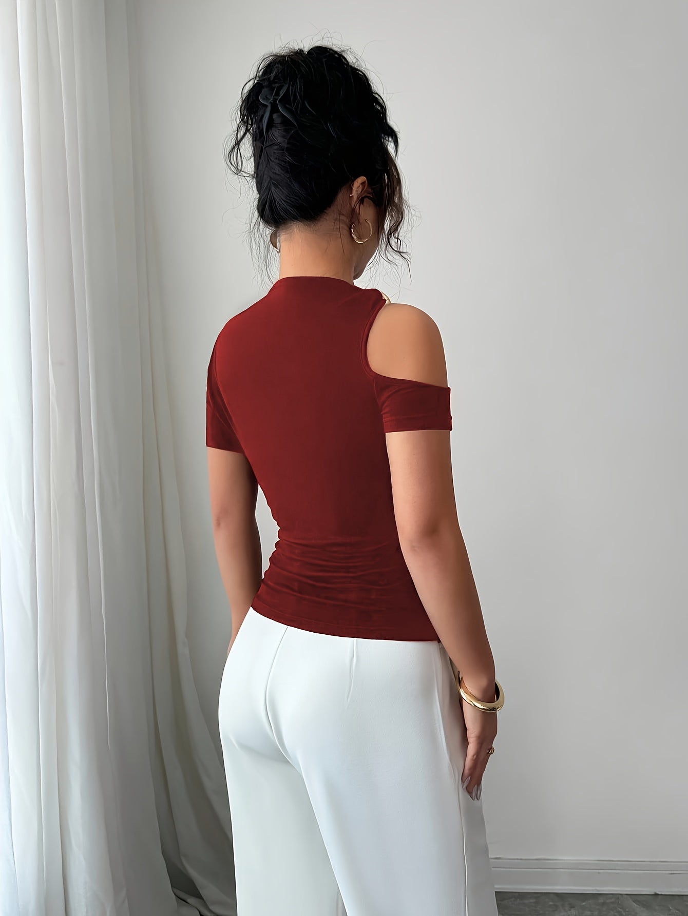 Women's Slim-Fit Fashion Short-Sleeve Top with Front Tie and Metal Buckle Detail