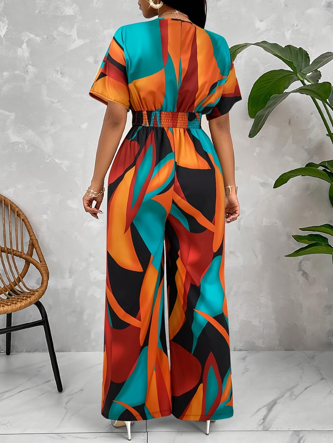 [Vibrant Jumpsuit] Vibrant Geometric Women's Jumpsuit - V-Neck, Polyester, Batwing Sleeves, Tie Waist, Machine Washable, Perfect for All Seasons