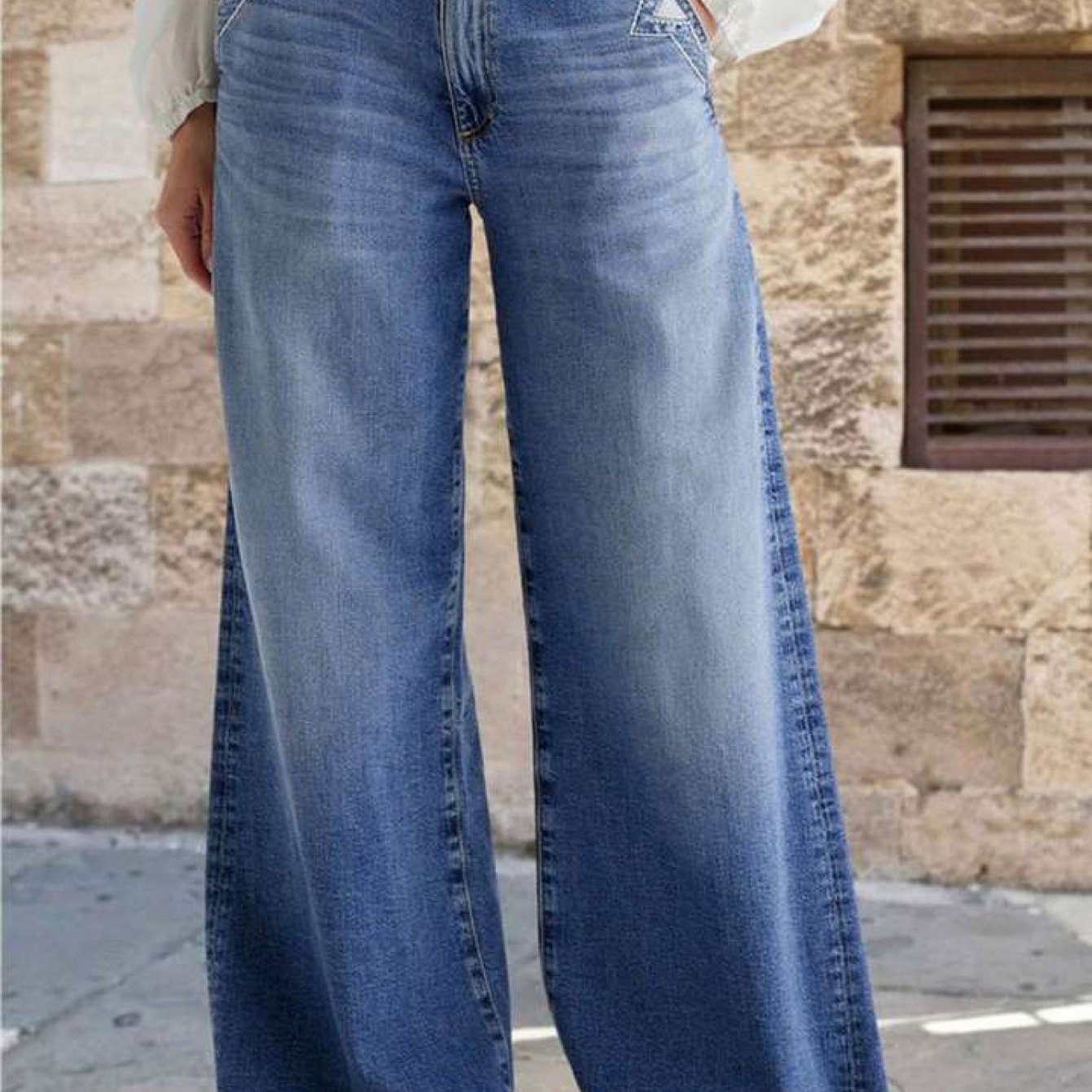 [Vintage High-Waisted Jeans] 1pc Women's High-Waisted Wide-Leg Jeans | Vintage Light Wash with Faded Details, Casual Loose-Fit Trousers Featuring Classic Belt Loops & Pockets, Stylish Full-Length Bottoms for Daily Streetwear,