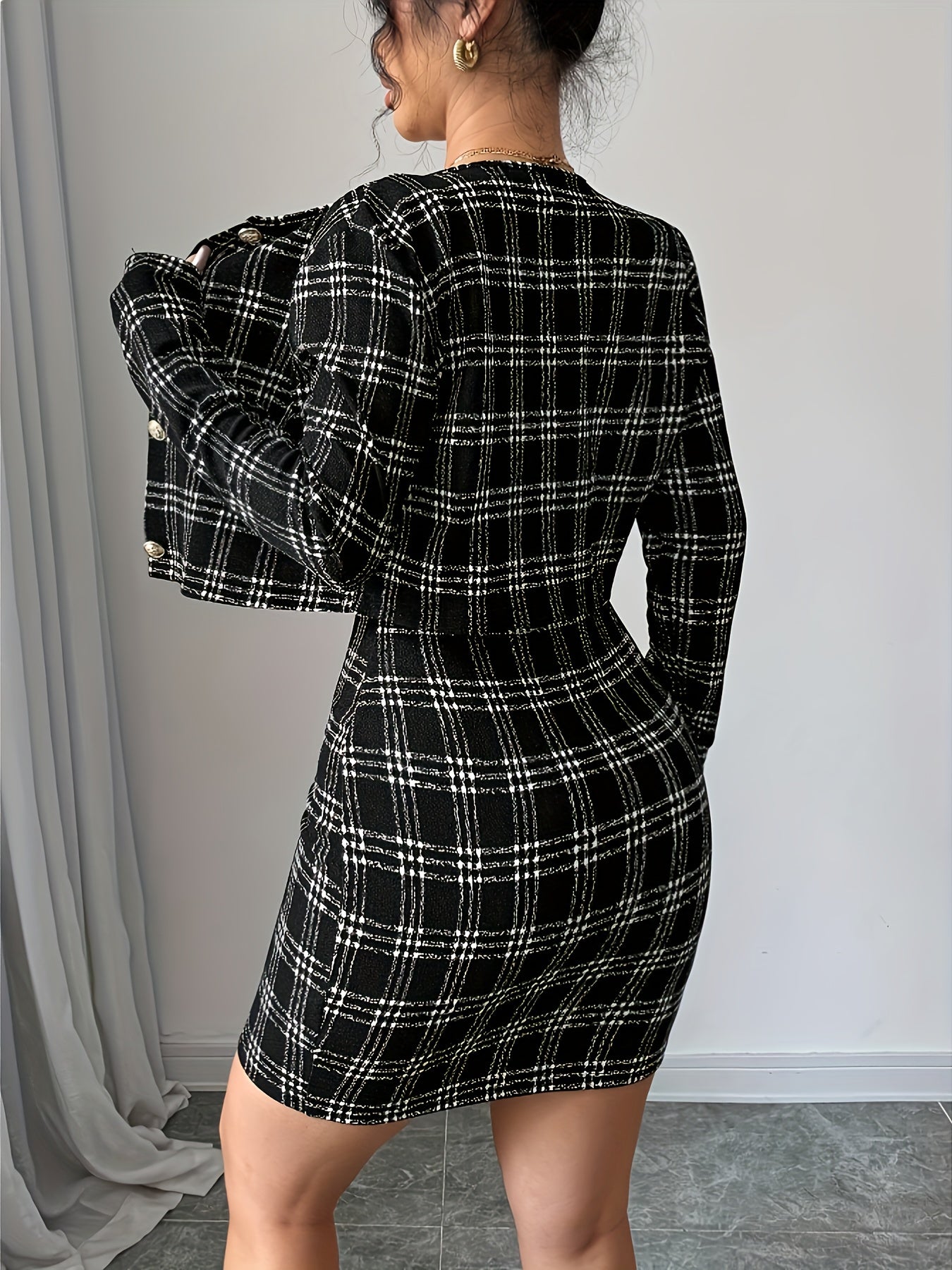 2025 New Elegant Resort Style Collection: Plaid Print Buttoned Long-Sleeve Coat + Slim Camisole Dress, Vacation Outfit, Elegant Ensemble, Classic Plaid Pattern, Lightweight Fabric, Machine Washable, Matching Outfit, Travel En