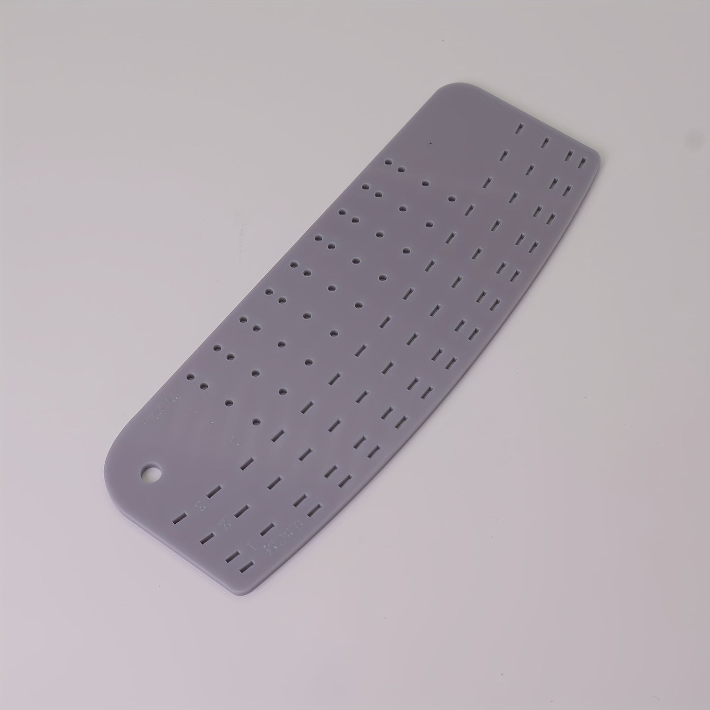 1pc Acrylic hemming tool in various sizes for marking stitch positions and threading needles. with a universal curved edge, a straight edge and two corner curves for pockets, it is suitable for marking and ironing hems, cuffs