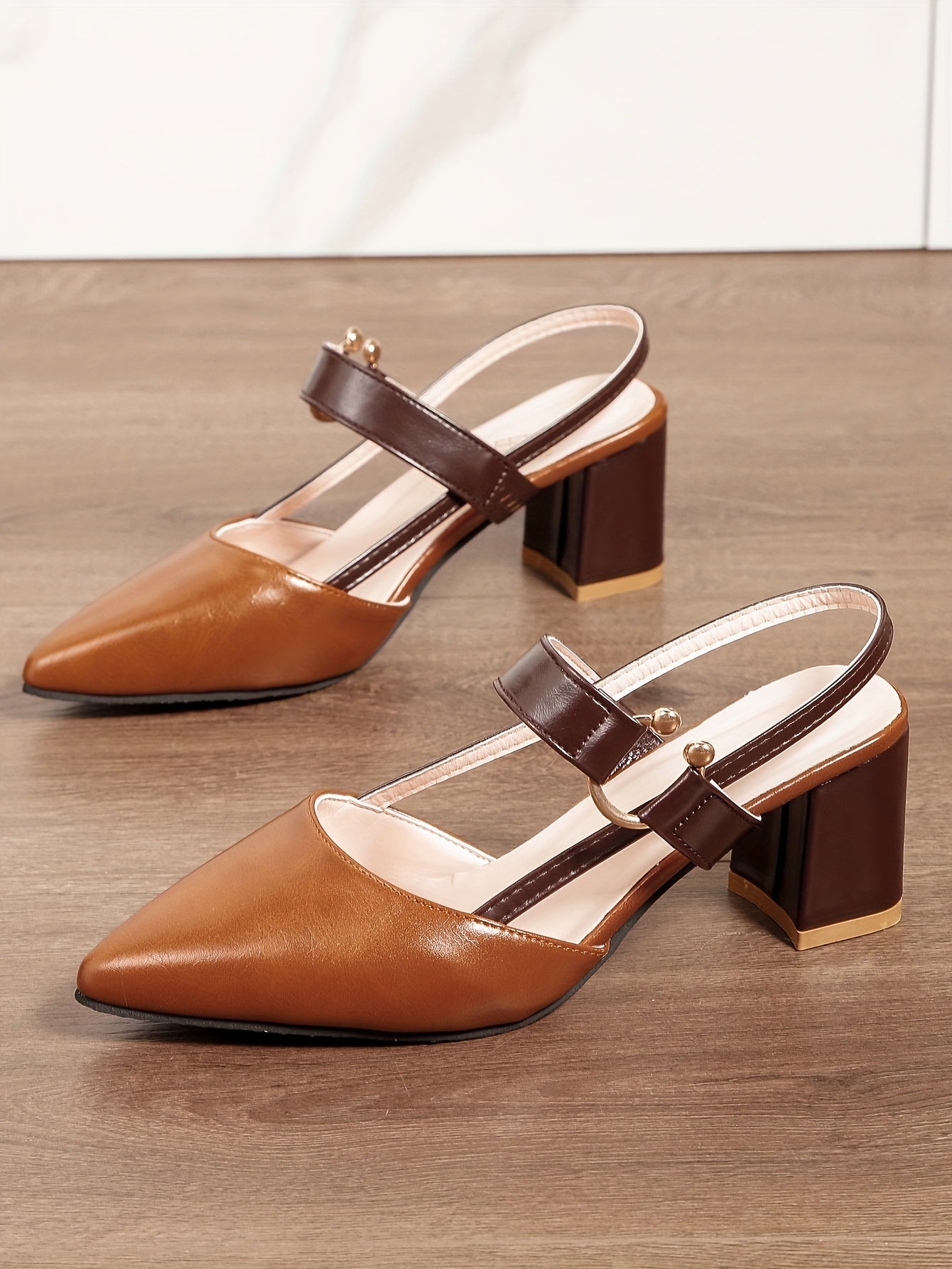 [Thick Heel Sandals] Medium Heel Ladies Pointed Toe Baotou Thick Heel Fashion Sandals Versatile Shoes