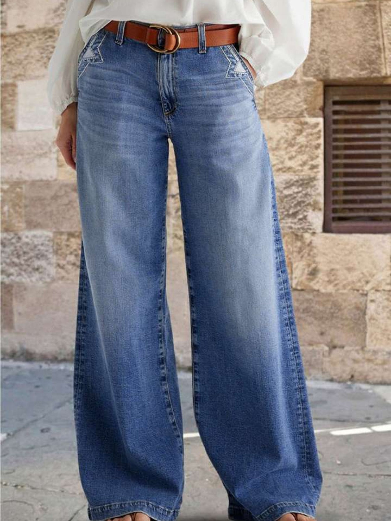 [Vintage High-Waisted Jeans] 1pc Women's High-Waisted Wide-Leg Jeans | Vintage Light Wash with Faded Details, Casual Loose-Fit Trousers Featuring Classic Belt Loops & Pockets, Stylish Full-Length Bottoms for Daily Streetwear,