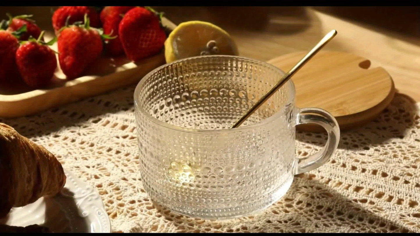 [Retro Coffee] Set Of 4 450ml/15.2oz Retro Coffee Cups | Transparent Embossed Glass Cups | Bamboo Lids And Spoons | Cute Coffee Bar Accessories, Iced Coffee Cups, Suitable For Cappuccino, Latte, Overnight Oat Containers