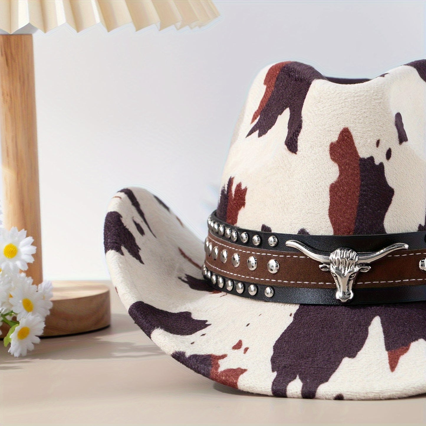 1pc Retro Cowgirl Pattern Women's Felt Hat with Studded Strap Accessories, Wide Brim Western Style, Non-Deformable, Suitable for Outdoor and Camping, Fashion Streetwear Spring/Summer/Autumn European-American Cowboy Hat with V