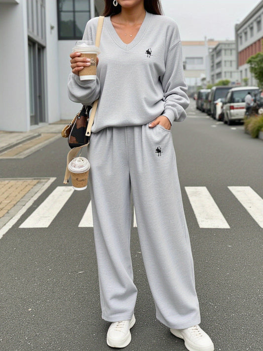 Women's Stylish Light Grey V-Neck Sweatshirt & Jogger Set - Cozy Fall & Winter Outfit with Pockets, Casual Crew Neck, Long Sleeve, Loose Fit for Casual Attire, Casual Wear|Vneck Design| Construction, Sweater Set