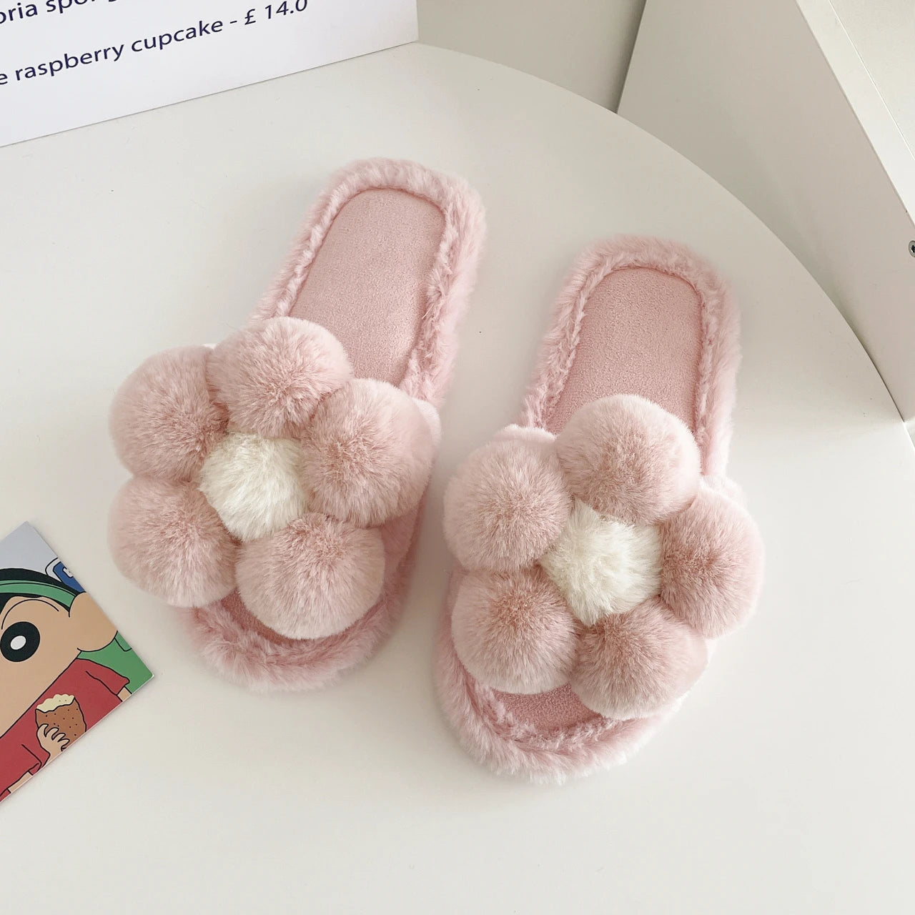 Cute cartoon flower one-word cotton slippers women's 2025 winter new thick-bottomed non-slip outer wear plush slippers