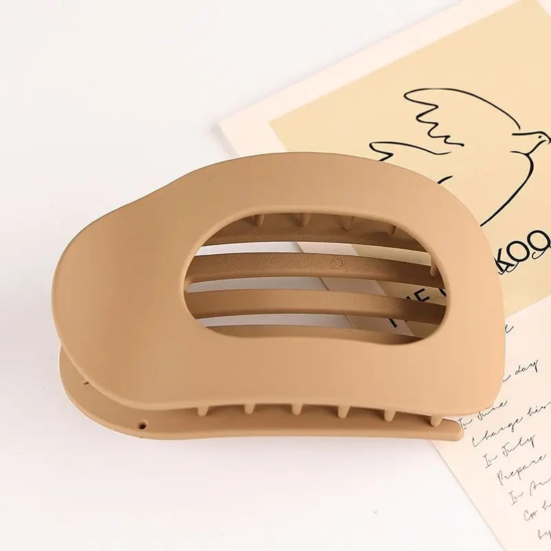 1pc  New flat circular hair clip with duckbill grip, strong teeth, bendable and comfortable curved design for hair clip