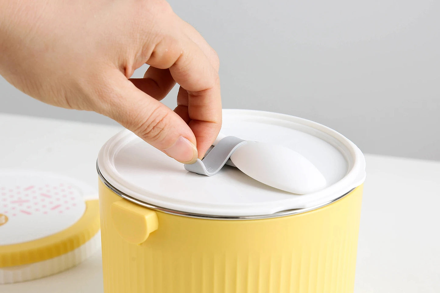 Double Layer Lunch BOX With Spoon Handle Food Storage Container School Kid Bento Box Office Picnic Camping Lunch Box Tiffin Box