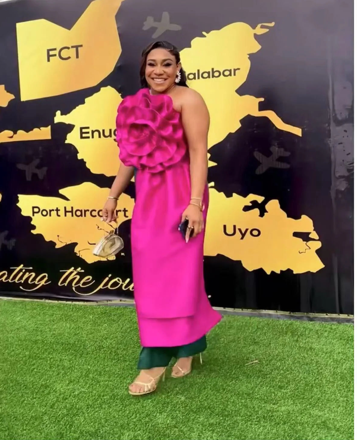 CM.YAYA Women Fashion 3D Flower Applique Strapless Side Crop Top 2025 Summer Vintage Streetwear INS Asymmetrical Tee Tops