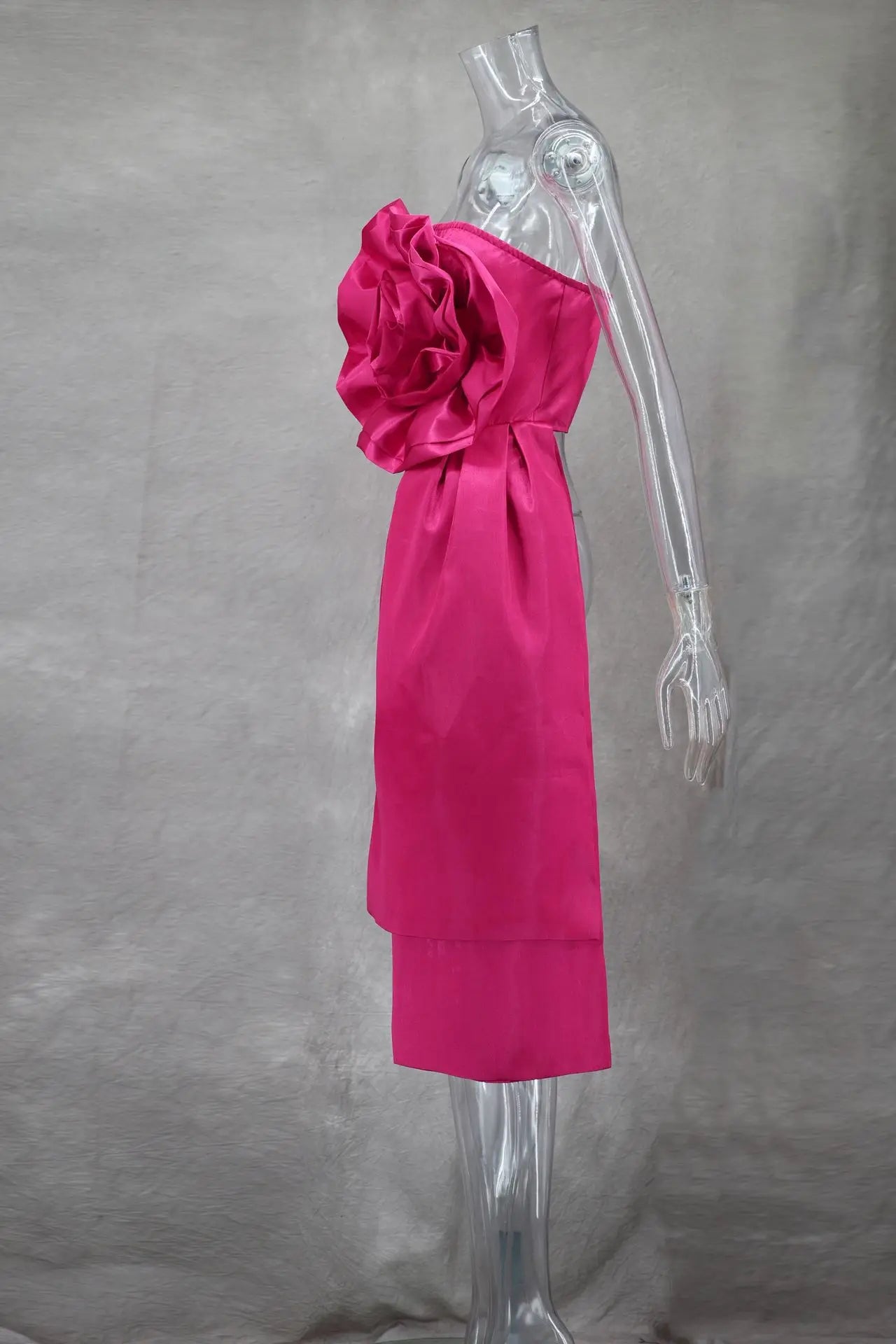 CM.YAYA Women Fashion 3D Flower Applique Strapless Side Crop Top 2025 Summer Vintage Streetwear INS Asymmetrical Tee Tops