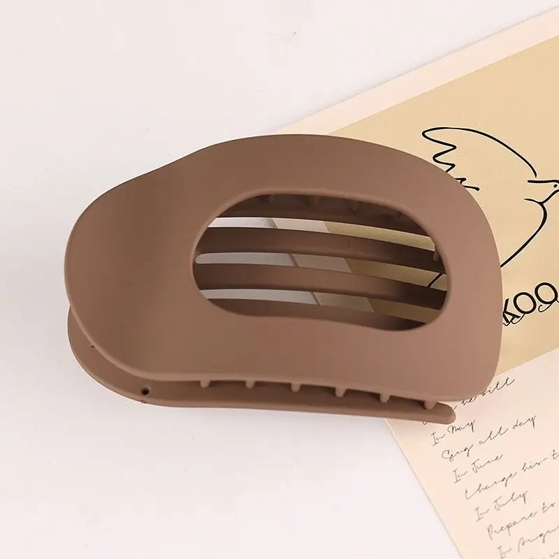 1pc  New flat circular hair clip with duckbill grip, strong teeth, bendable and comfortable curved design for hair clip