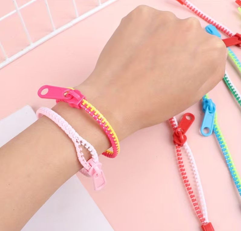 Sensory Zipper Chain Bracelet 💜