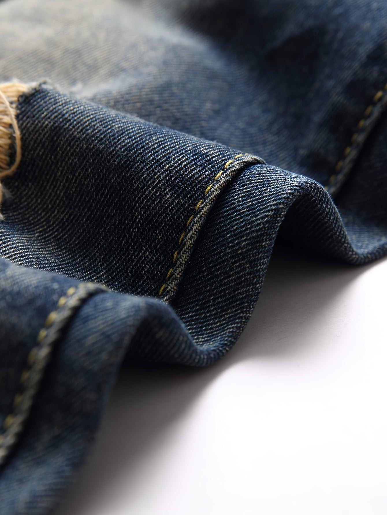 Men'S Retro Washed Blue Ripped Straight-Leg Jeans - Slim Fit, Non-Stretch Denim, Distressed Details, All-Season Casual Wear, Vintage Streetwear Style, Straight Leg Jeans