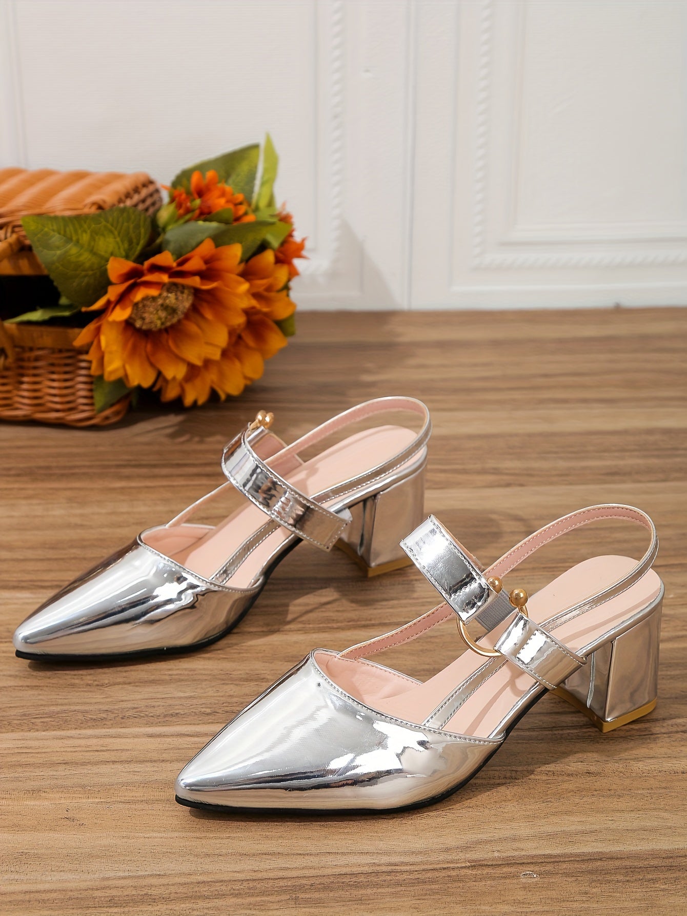 [Thick Heel Sandals] Medium Heel Ladies Pointed Toe Baotou Thick Heel Fashion Sandals Versatile Shoes