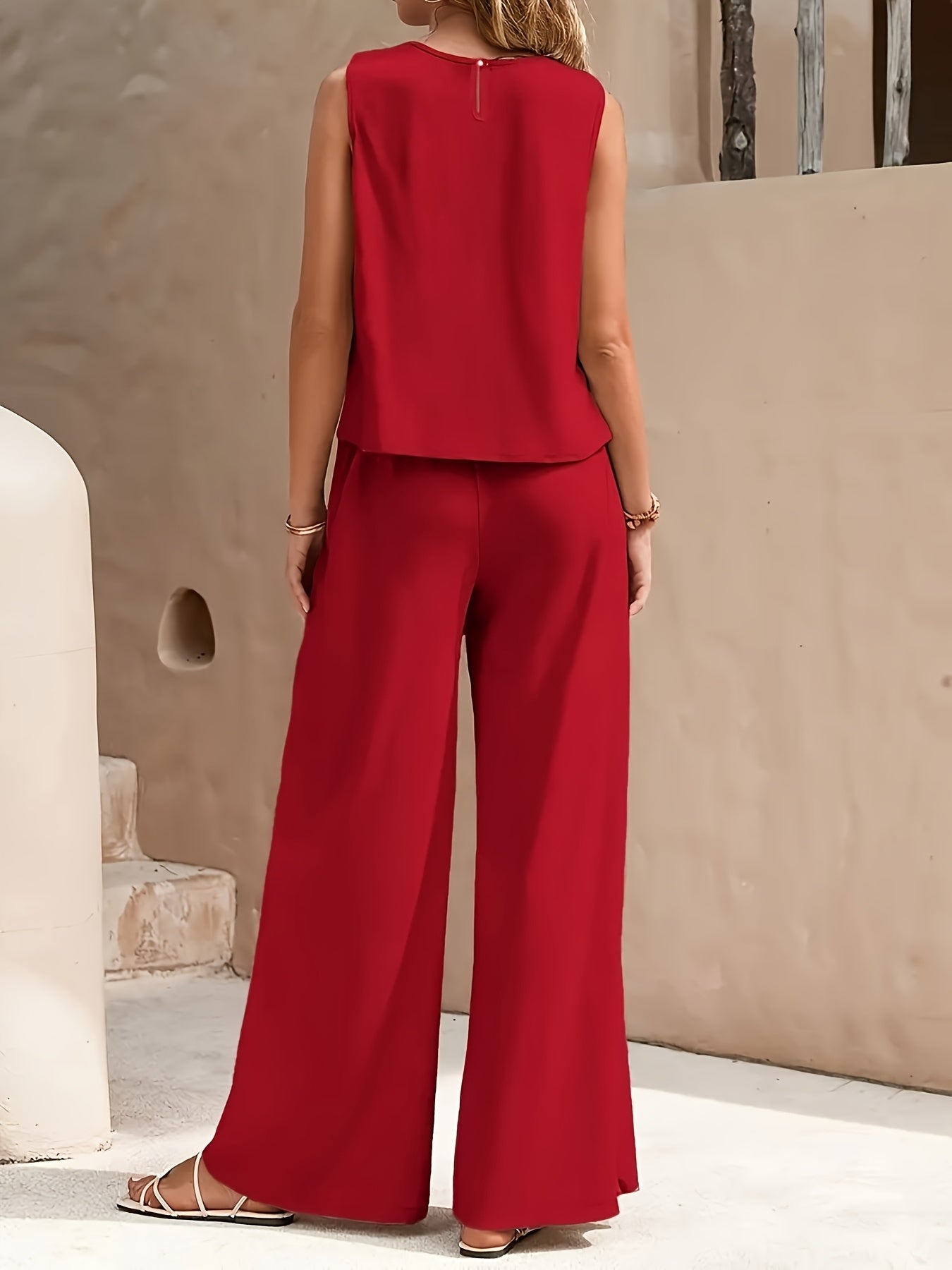 Chic Spring/Summer Women'S Two-Piece Set: Sleeveless Round Neck Top with Pockets, Elastic Waist Relaxed Pants, and White Sandals - Solid Color, Casual Style, Casual Attire|Relaxed Fit Pants|Pocketed To