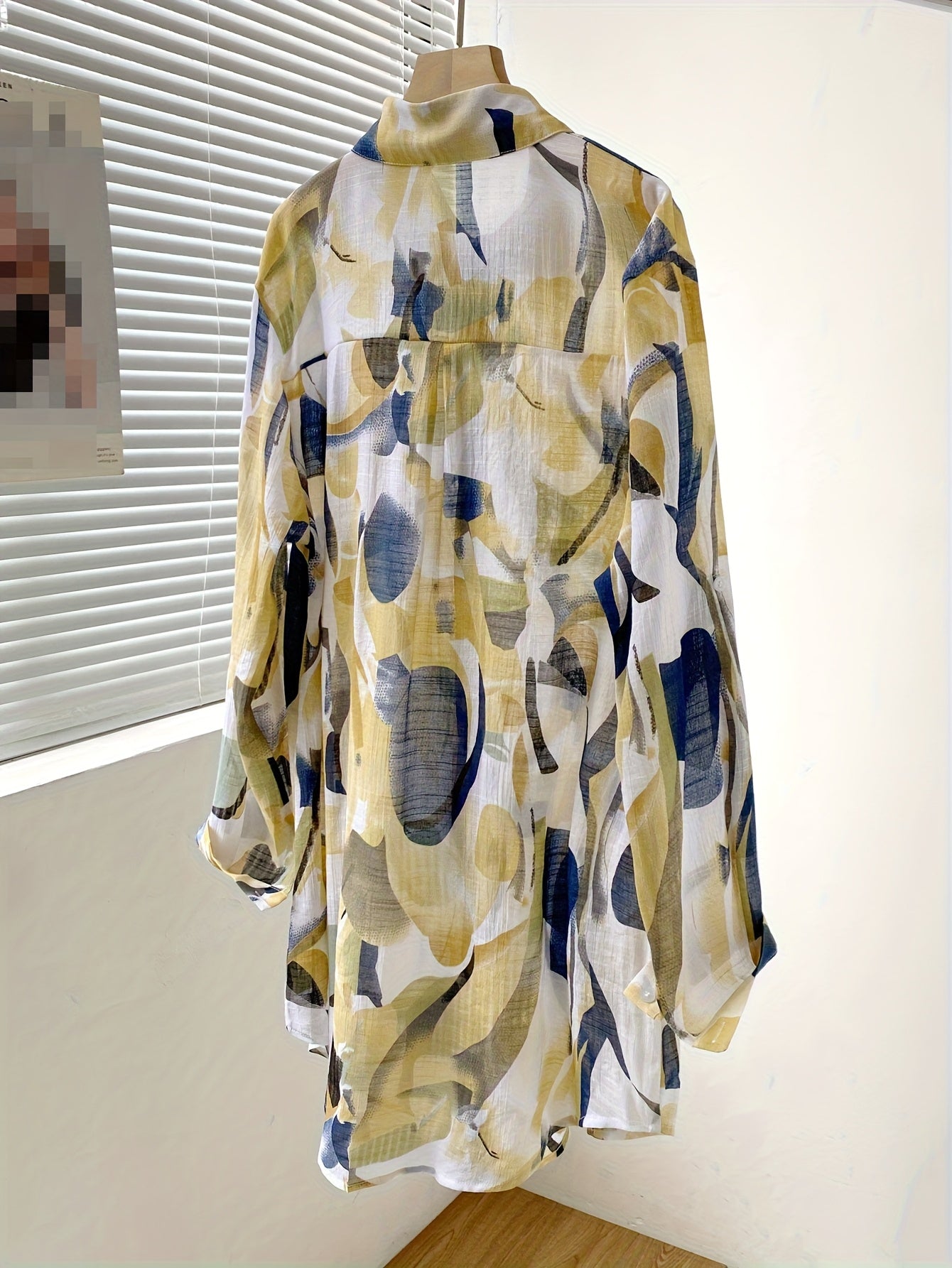 Women's All-Season Casual Elegant Blouse - Lightweight Semi-Sheer Geometric Print Long Sleeve Shirt, Loose Fit Collar Button-Up Cardigan Style Top for Outdoor & Leisure Wear, Collar Design, Breathable Fabric, Delicate Texture