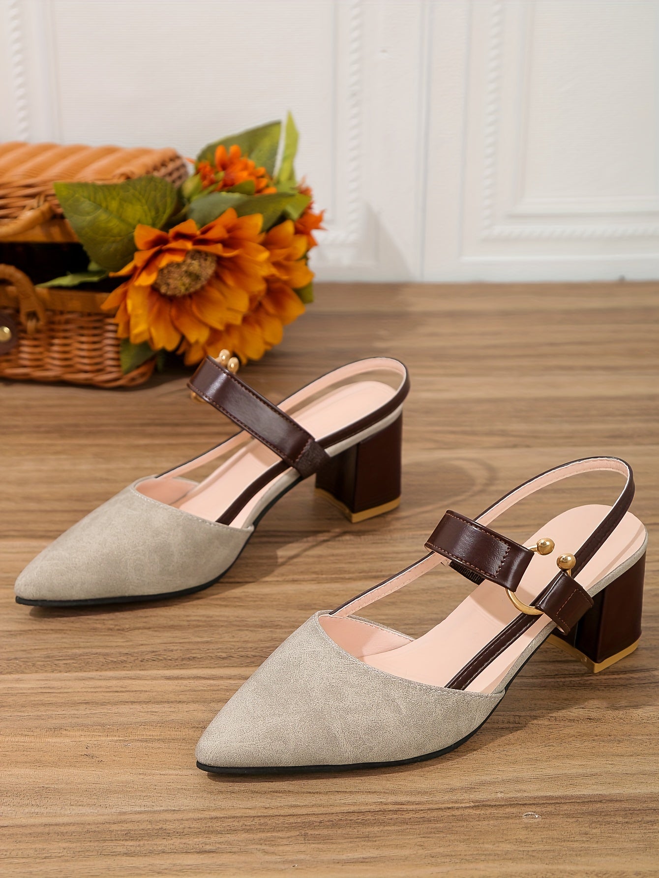 [Thick Heel Sandals] Medium Heel Ladies Pointed Toe Baotou Thick Heel Fashion Sandals Versatile Shoes