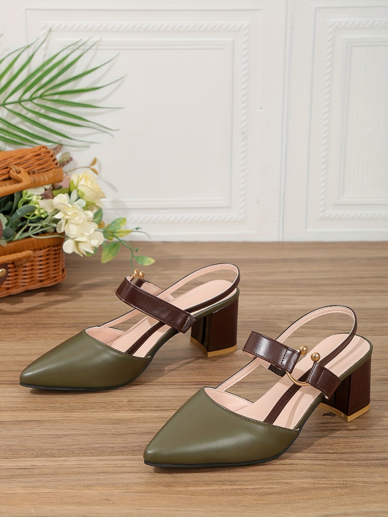 [Thick Heel Sandals] Medium Heel Ladies Pointed Toe Baotou Thick Heel Fashion Sandals Versatile Shoes