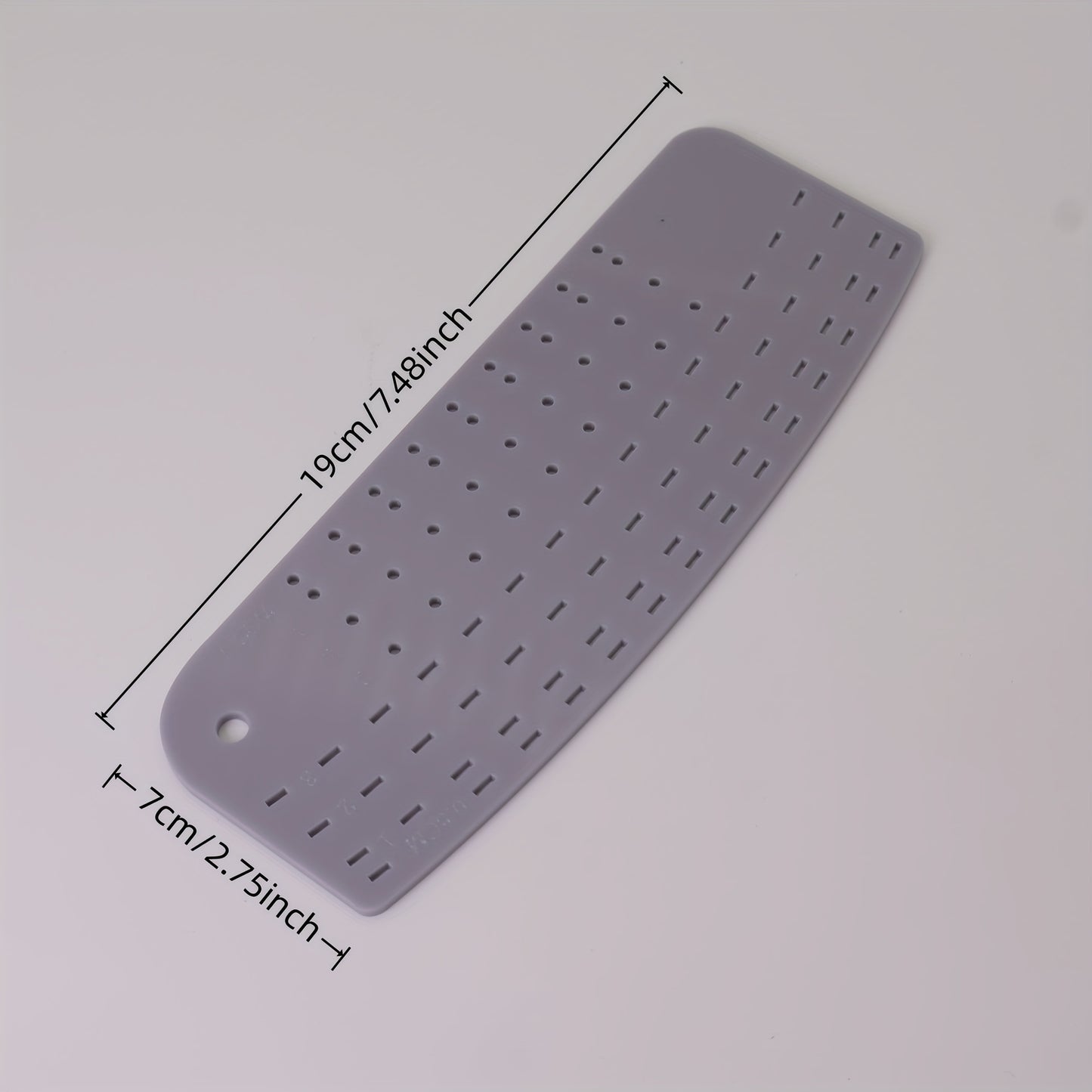 1pc Acrylic hemming tool in various sizes for marking stitch positions and threading needles. with a universal curved edge, a straight edge and two corner curves for pockets, it is suitable for marking and ironing hems, cuffs