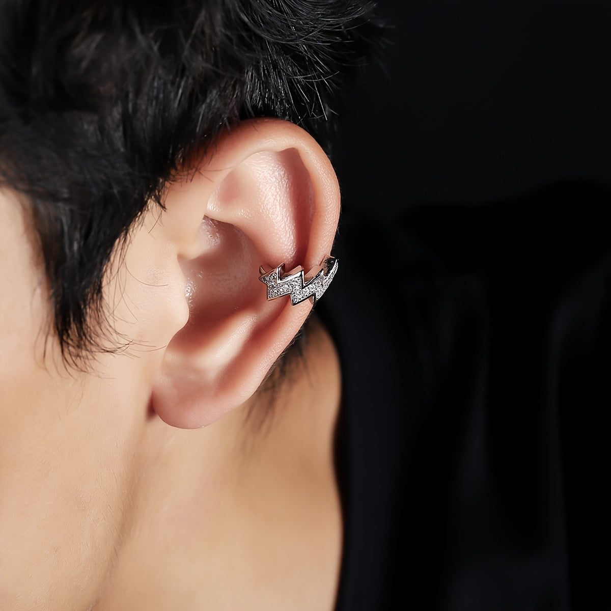 1pc Hip Hop Style Cuban Chain Bracelet with White Synthetic Synthetic Faux Inlay, Golden-Tone Copper Butterfly Buckle - Elegant Light Luxury Wide Bracelet for Daily Wear, Gift-Giving & Vacation Accessories, Cuban Bracelet, Gi