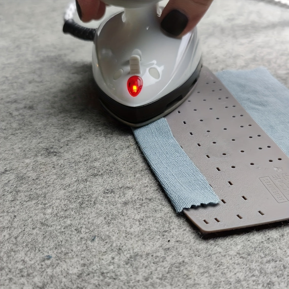 1pc Acrylic hemming tool in various sizes for marking stitch positions and threading needles. with a universal curved edge, a straight edge and two corner curves for pockets, it is suitable for marking and ironing hems, cuffs